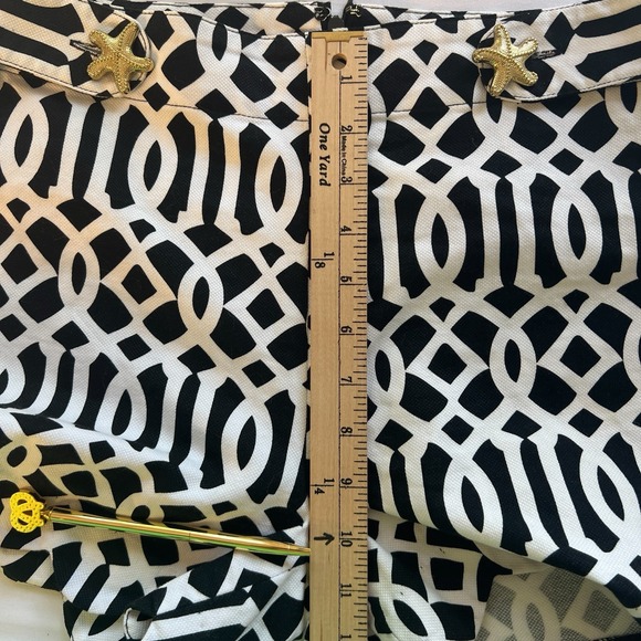 MUDPIE Black Geometric Trellis Link Scallop Hem‎ Gold Starfish Short SMALL (4-6) - Picture 7 of 8